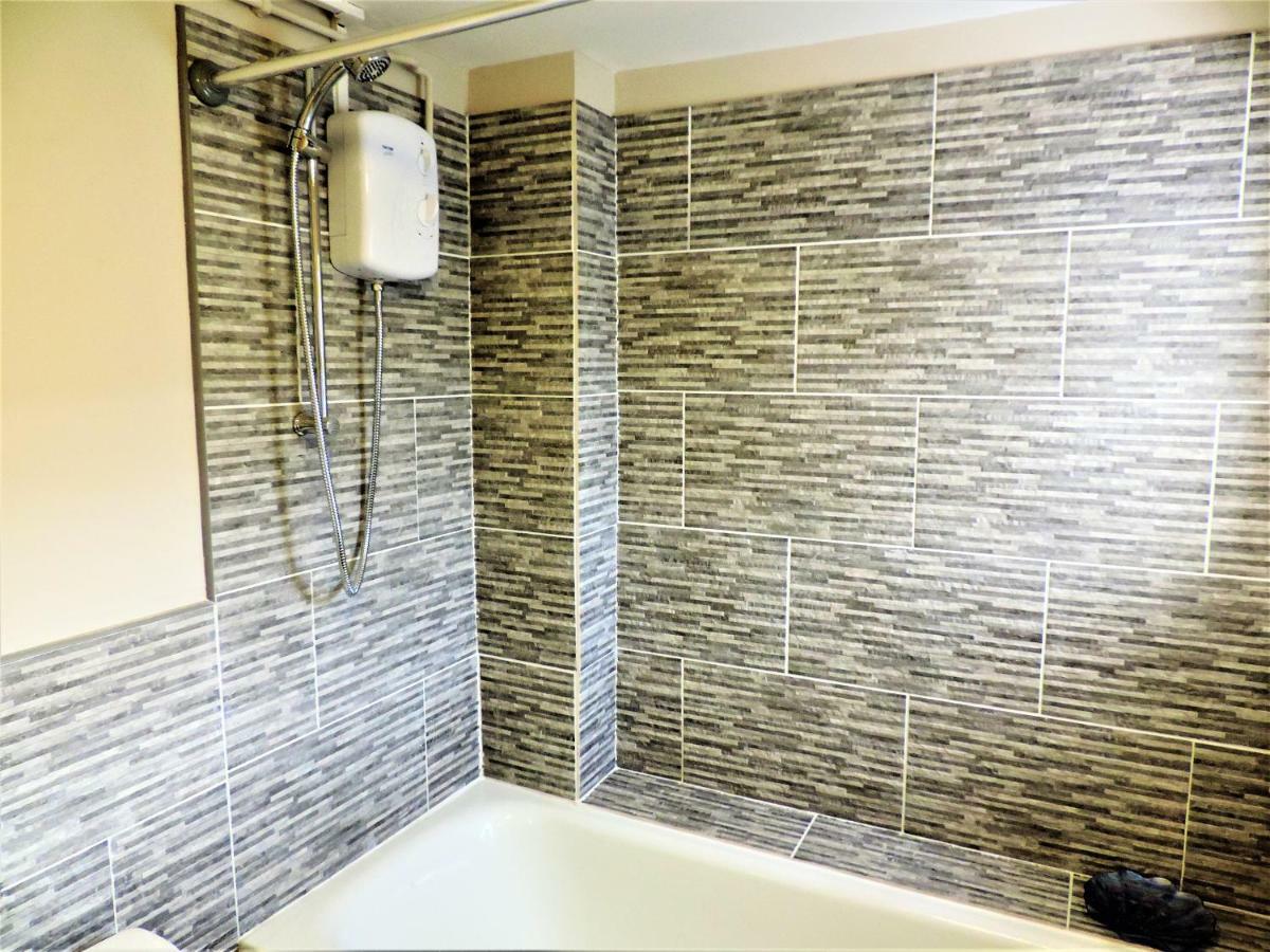 1 Bed Bagshot Pennyhill Accommodation 外观 照片