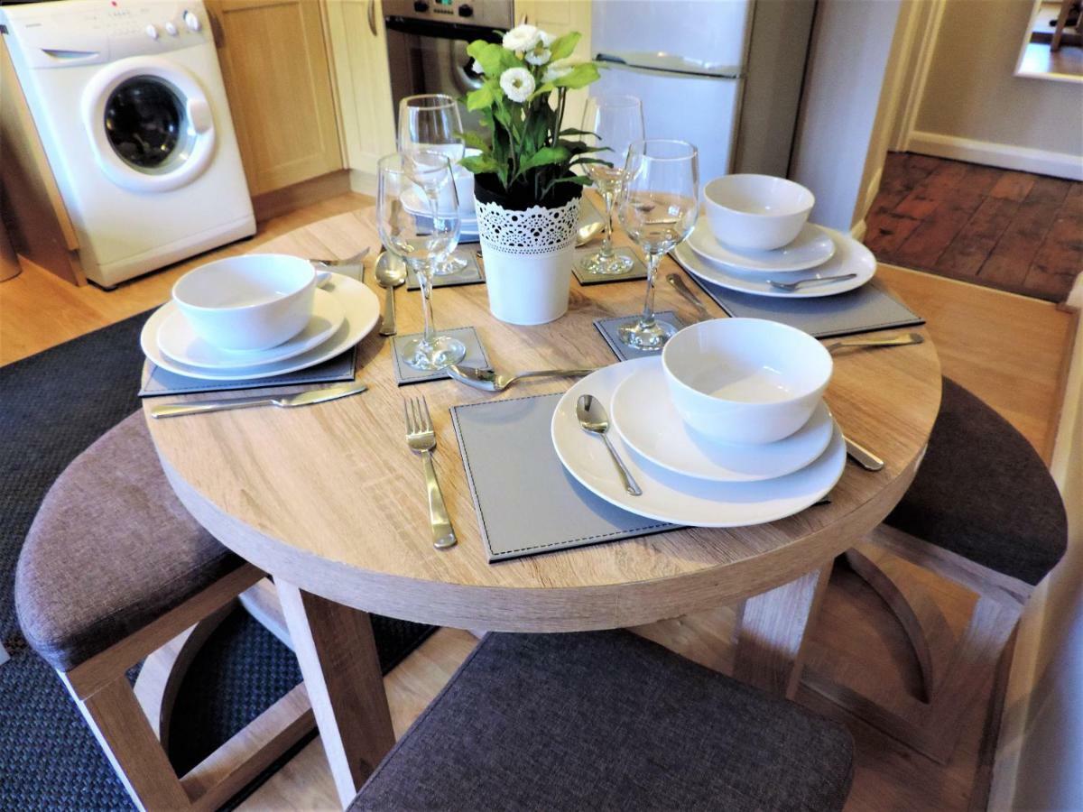 1 Bed Bagshot Pennyhill Accommodation 外观 照片