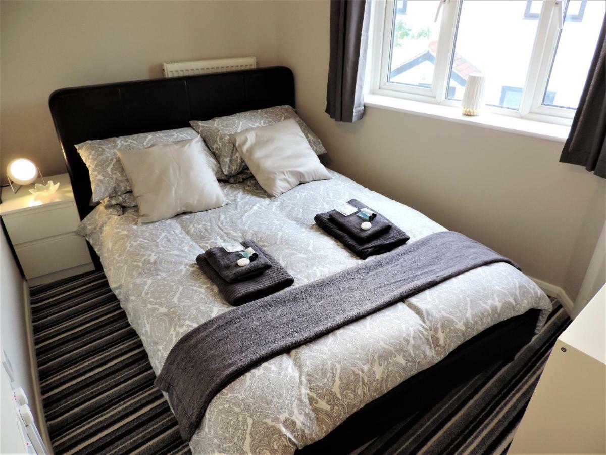 1 Bed Bagshot Pennyhill Accommodation 外观 照片