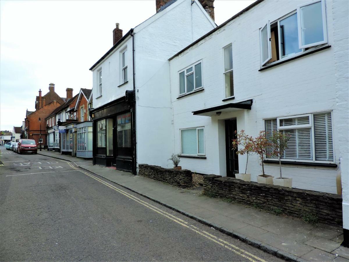 1 Bed Bagshot Pennyhill Accommodation 外观 照片